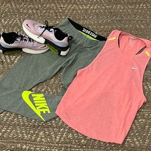 3/$25 bundle sale 
Nike Athletic Tank Top